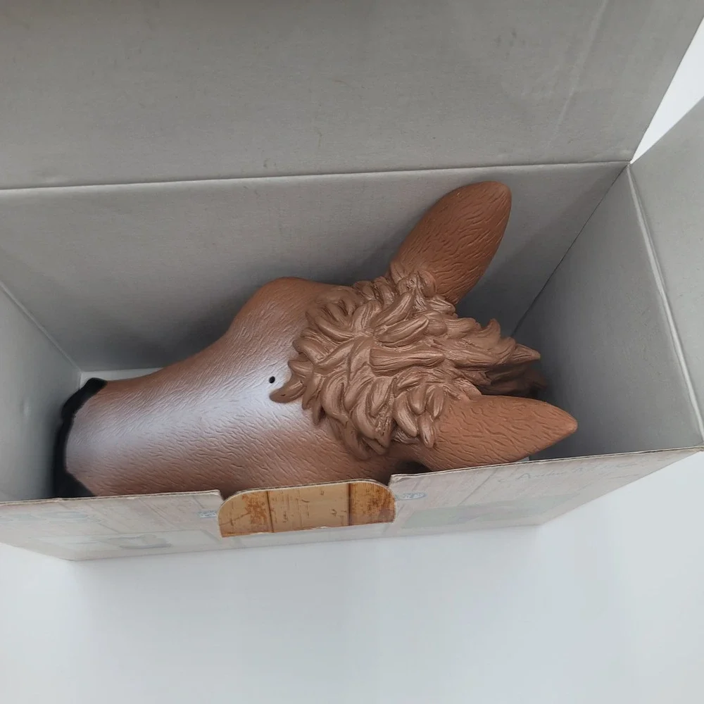 Archie McPhee‎ Big Head Horse Head Squirrel Feeder Novelty Gag Gift Brown Vinyl